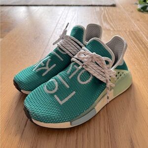 Pharrell NMD Hu Dash Green Men size 6 / Women size 7.5 perfect condition